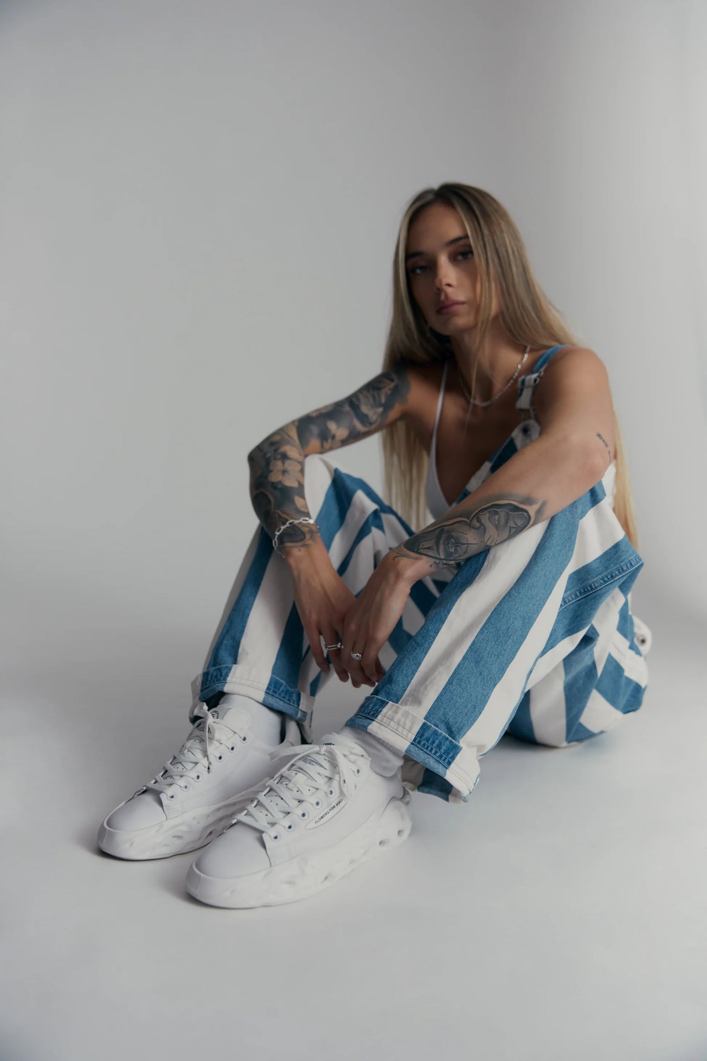 RADICLE TOPLESS WHITE